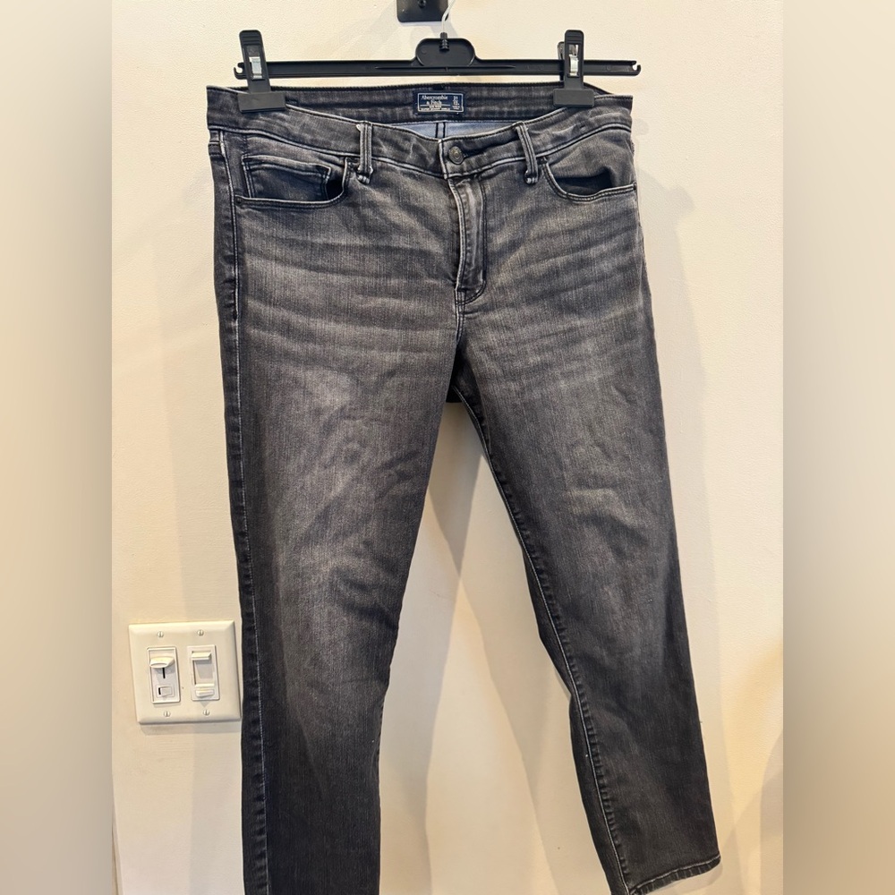 Abercrombie Black / Gray Skinny Jeans (12)